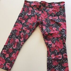 Lorna Jane pink floral lace capris size medium